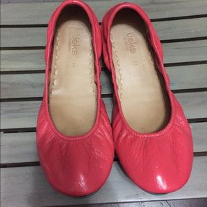 Poppy Tieks Size 11